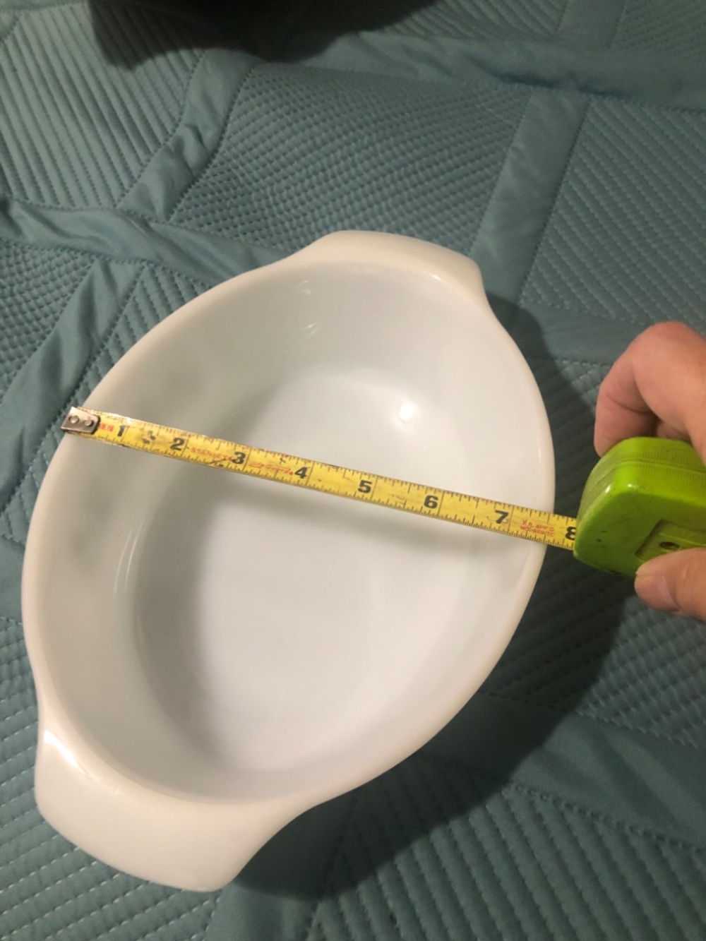 Pyrex White Casserole Dish with Green Floral Band and Clear Lid - Picture 6 of 6